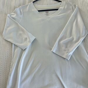 White V-Neck 3/4 Sleeve Top